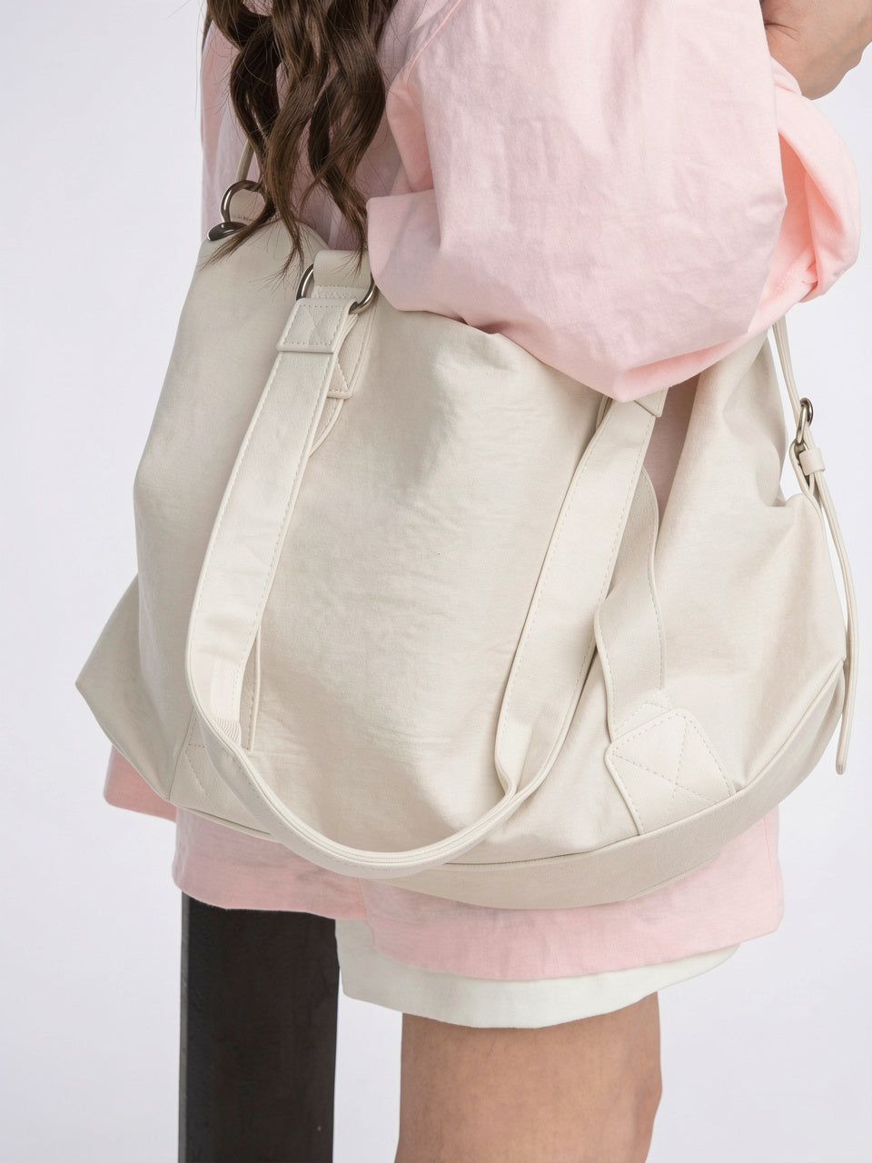 Albane — Grand sac à main rétro de cours souple à bandoulière - 25