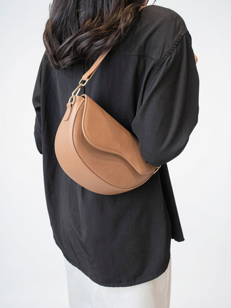 Isoline — Sac banane chic demi-lune à main - 14