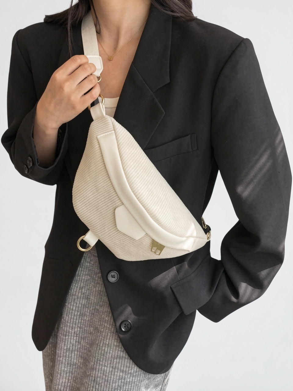 Léandra — Sac banane chic à bandoulière en velours côtelé - 14