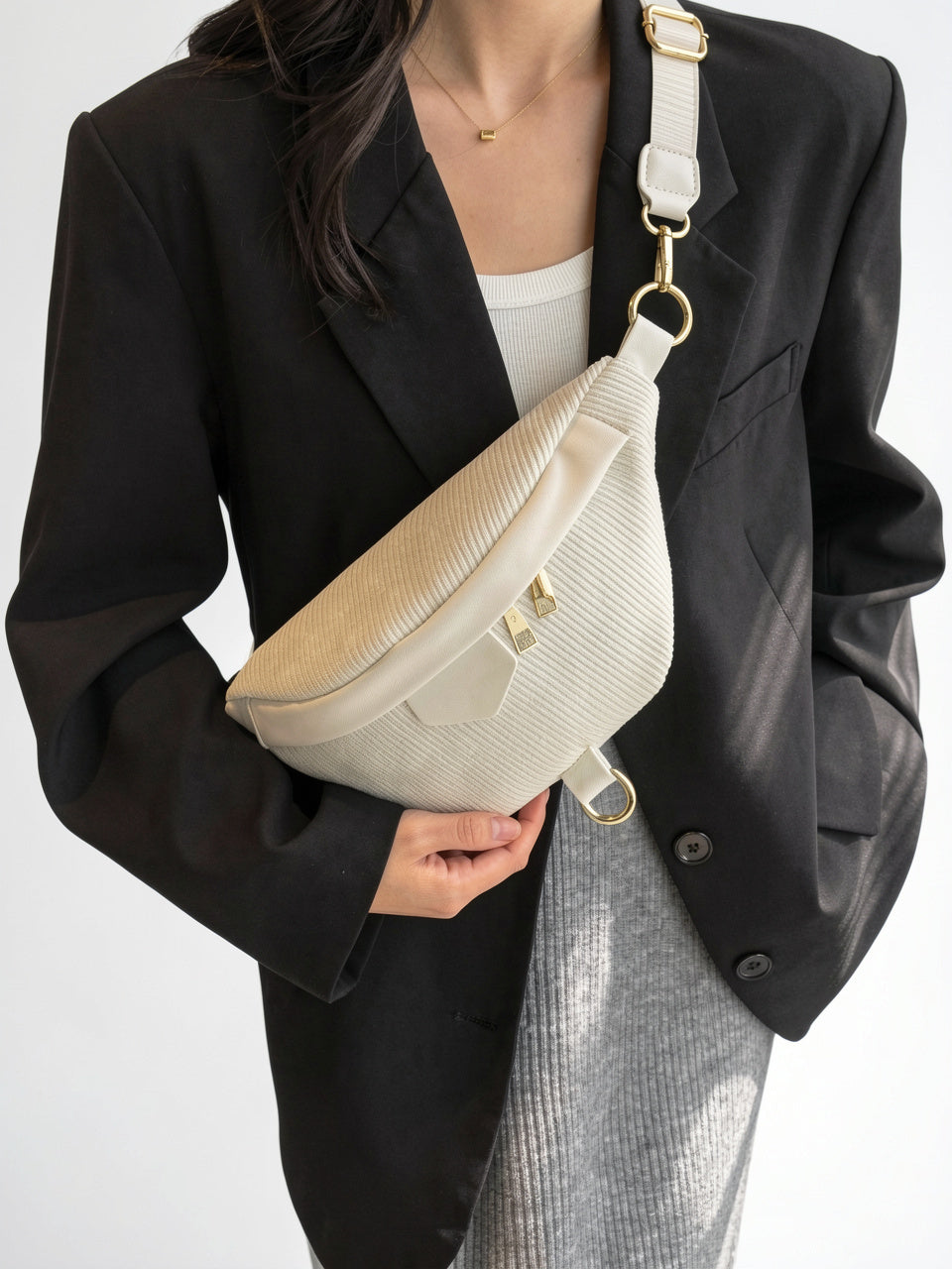 Léandra — Sac banane chic à bandoulière en velours côtelé - 15