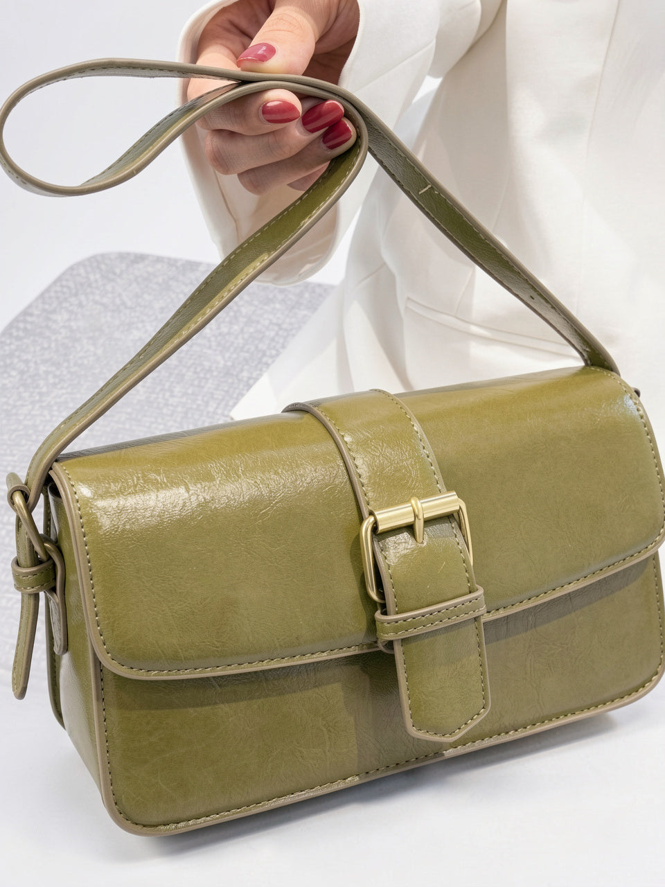 Léona — Sac à boucle baguette - 13
