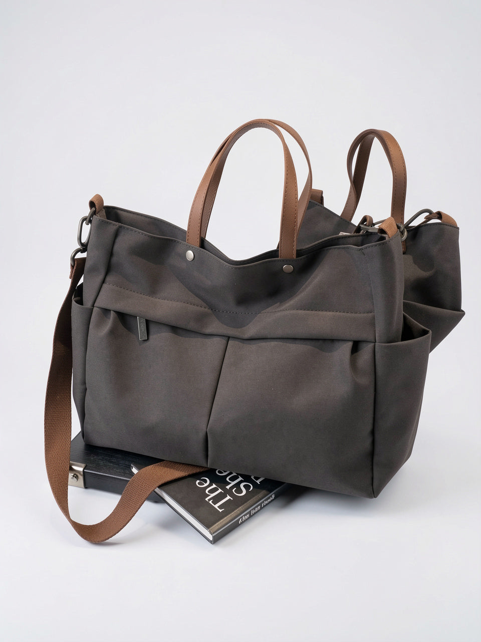 Livia — Grand cabas sac à main de cours à bandoulière multipoches en nylon - 10