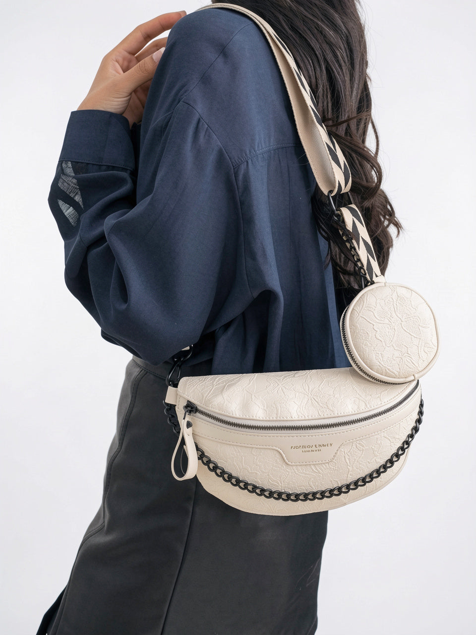 Séléna — Sac banane à bandoulière avec motif floral et porte-monnaie - 13