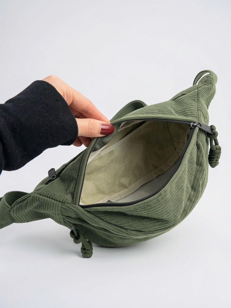 Séraphine — Sac banane vert velours - 3