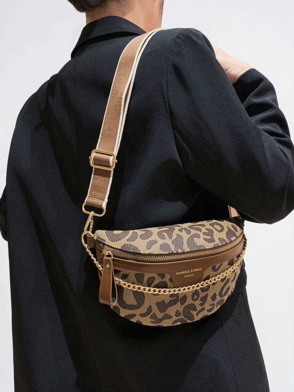 Thaïs — Sac banane à bandoulière léopard - 6