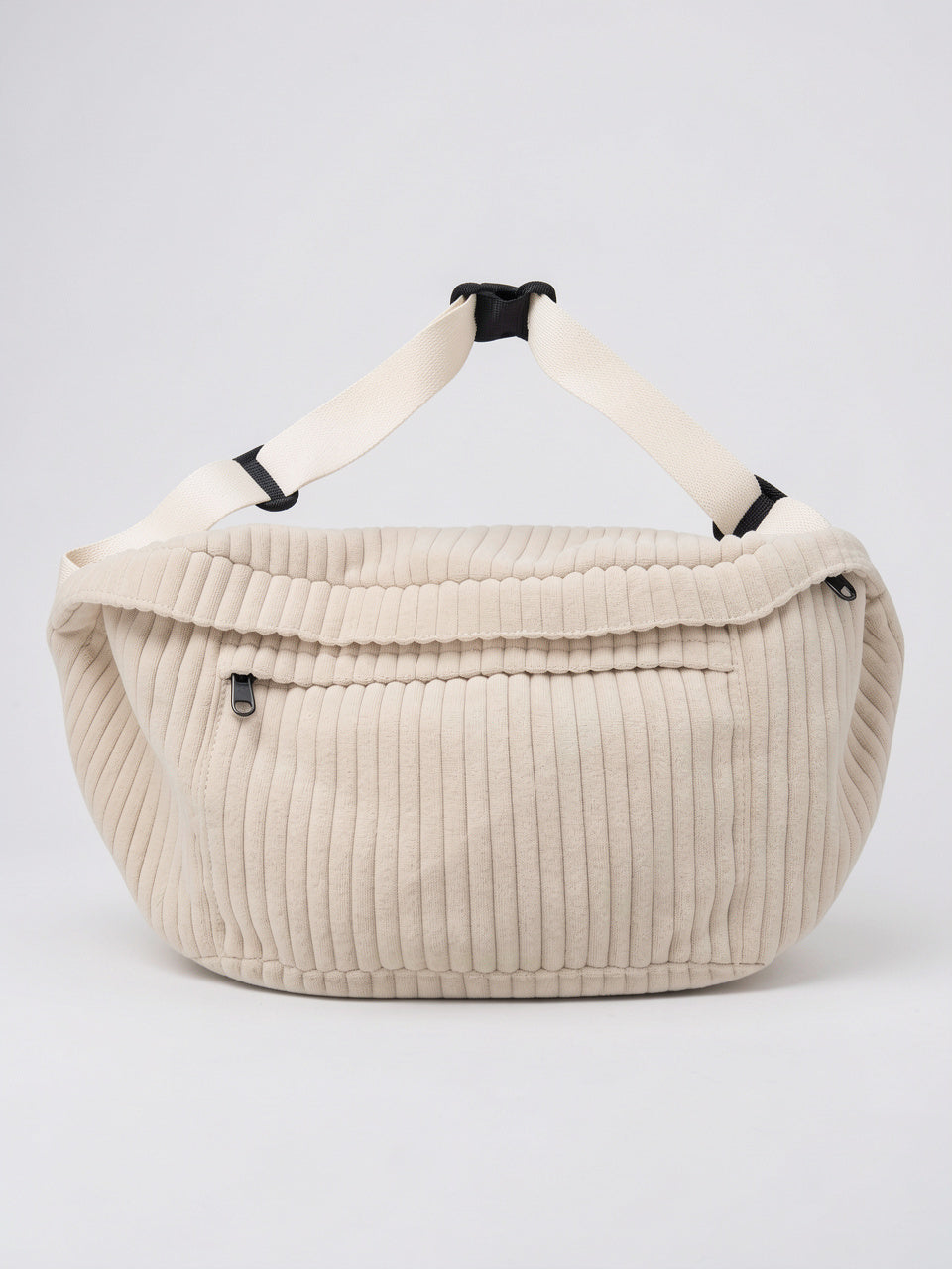 Ysée — Grand sac banane en velours côtelé - Blanc