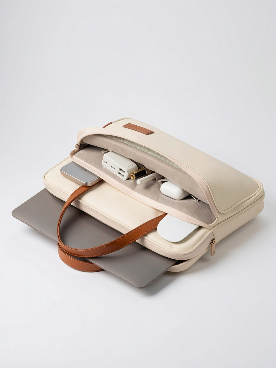 Ysora — Sacoche ordinateur pour femme, style fonctionnel et moderne - 3