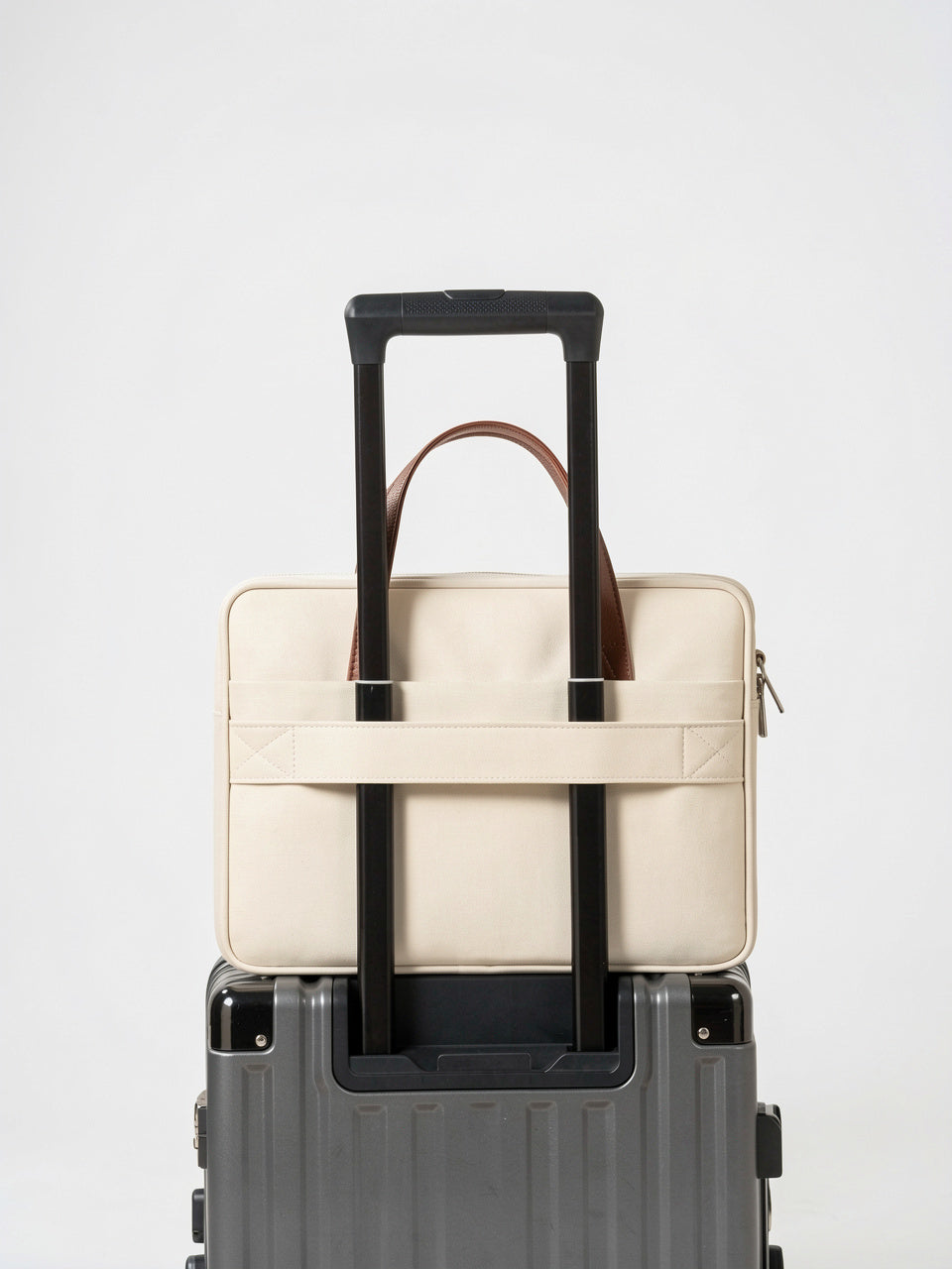 Ysora — Sacoche ordinateur pour femme, style fonctionnel et moderne - 5