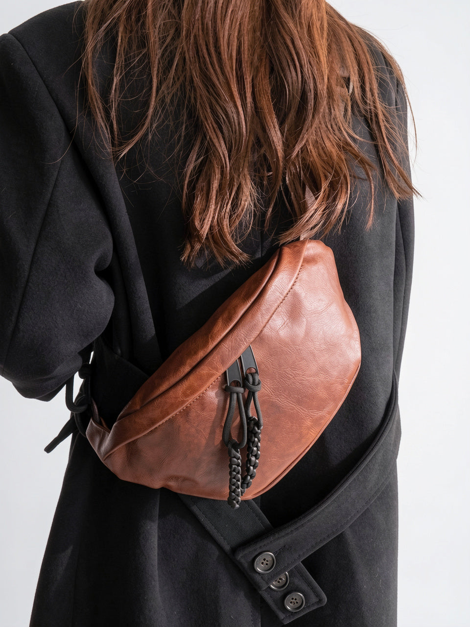 Zénobie — Grand sac banane en cuir - 11